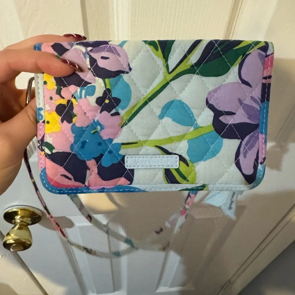 Floral Vera Bradley Crossbody/ Wallet - Picture 7 of 8
